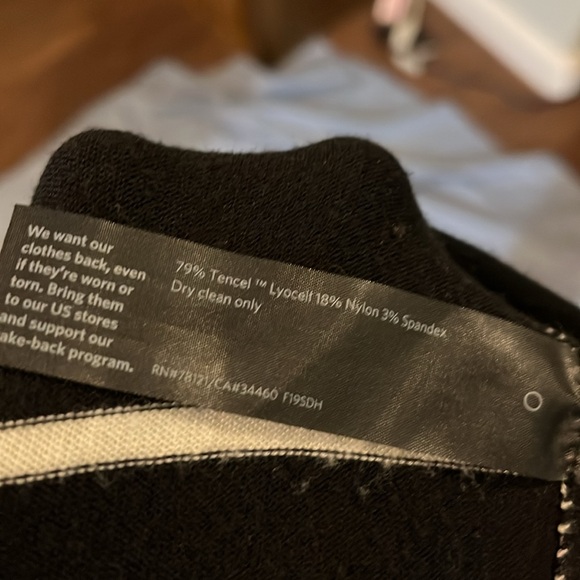 Eileen Fisher striped classic lightweight sweater L - Picture 3 of 3